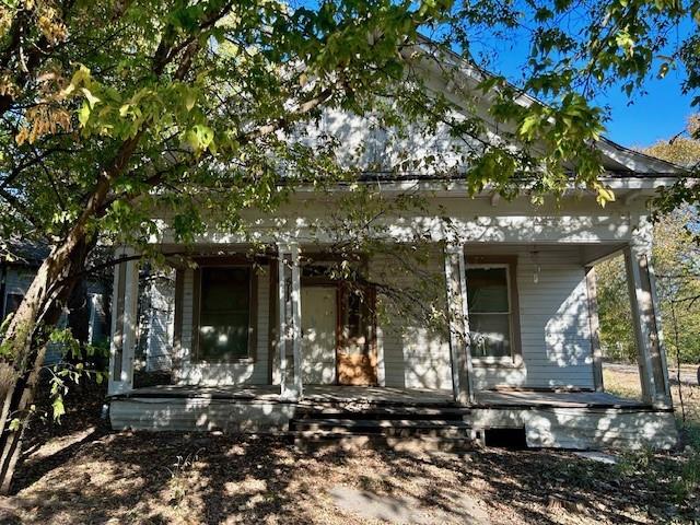 511 E Ross Avenue Property Photo 1