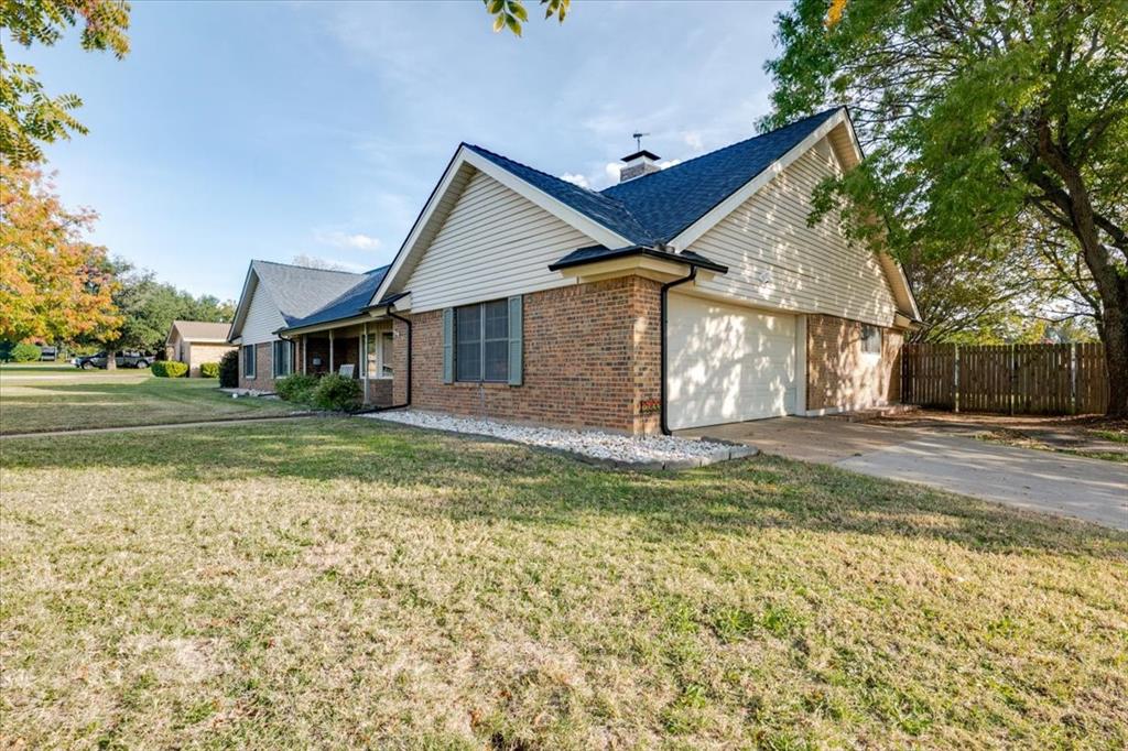 2600 Hilley Drive Property Photo 2