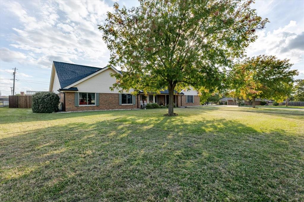 2600 Hilley Drive Property Photo 3