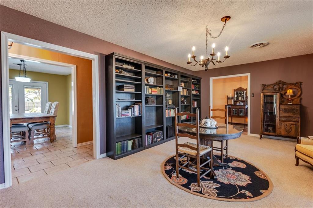 2600 Hilley Drive Property Photo 10