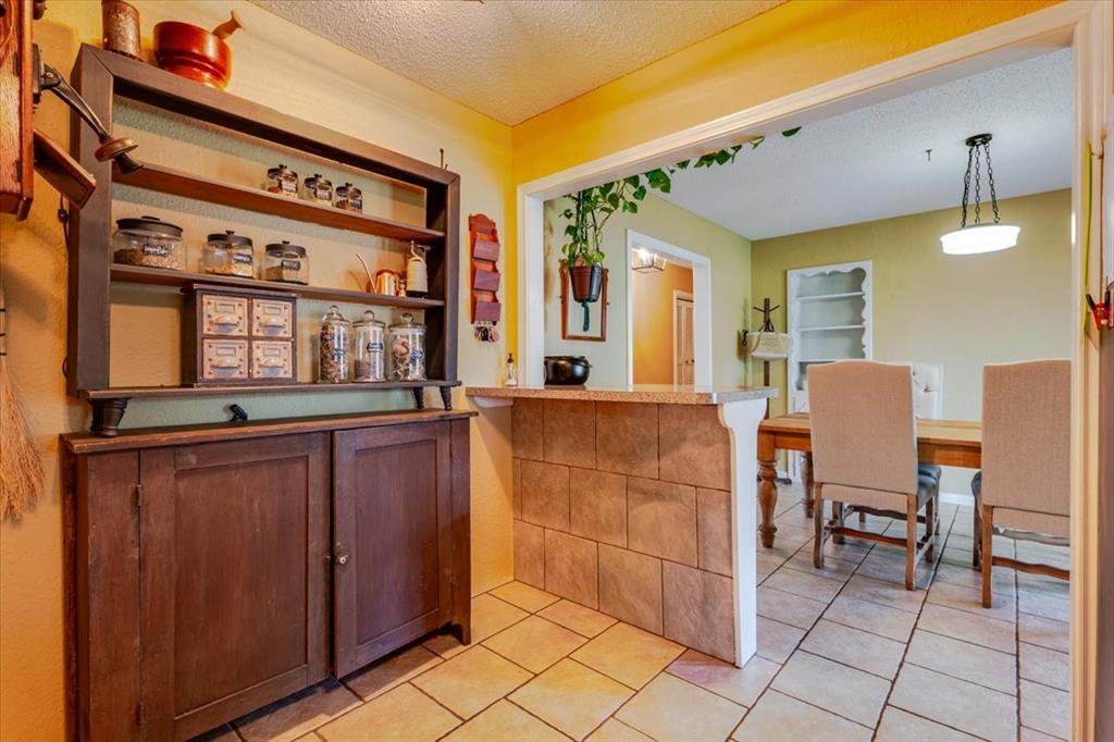 2600 Hilley Drive Property Photo 13