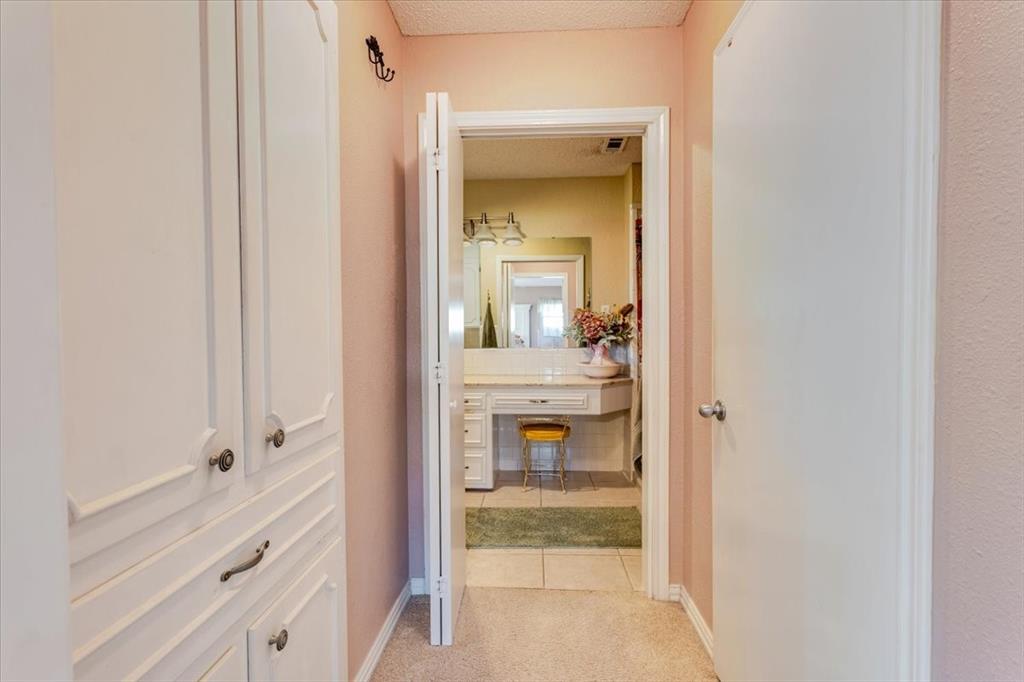 2600 Hilley Drive Property Photo 18