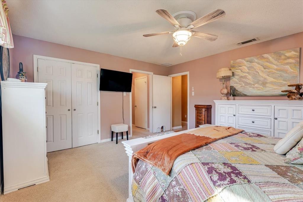 2600 Hilley Drive Property Photo 20