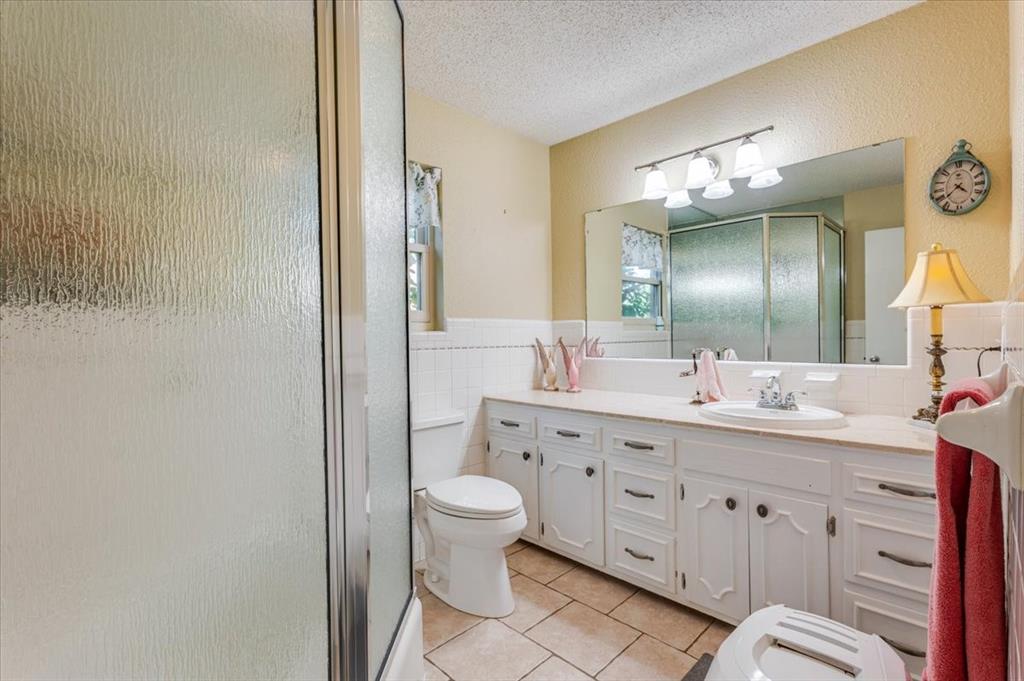 2600 Hilley Drive Property Photo 23