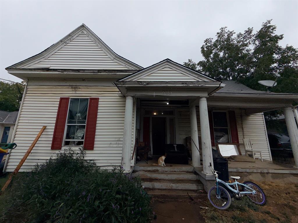 805 Park Drive Property Photo 1