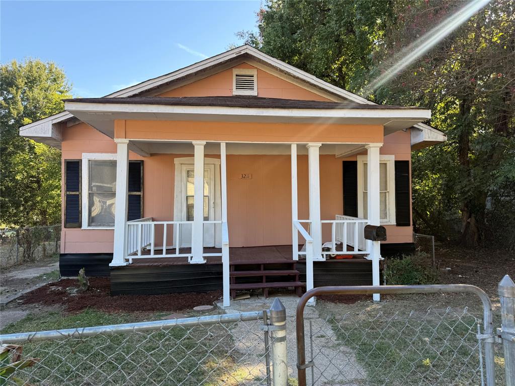 3211 Lillian Street Property Photo 1
