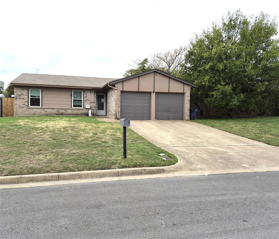 9909 Alemeda Court Property Photo 1