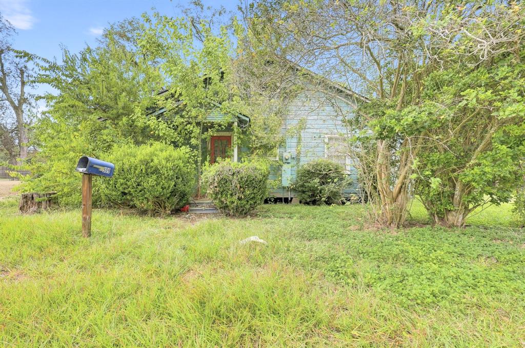 309 W Pecan Street Property Photo 1