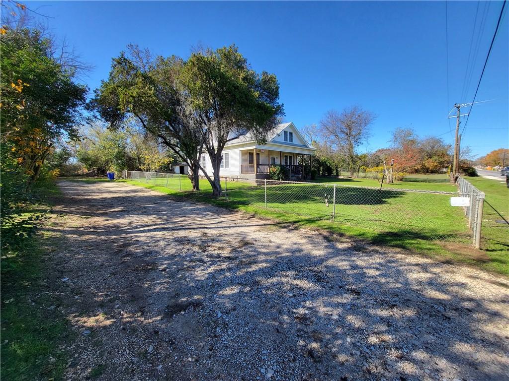 426 N Houston Street Property Photo 10