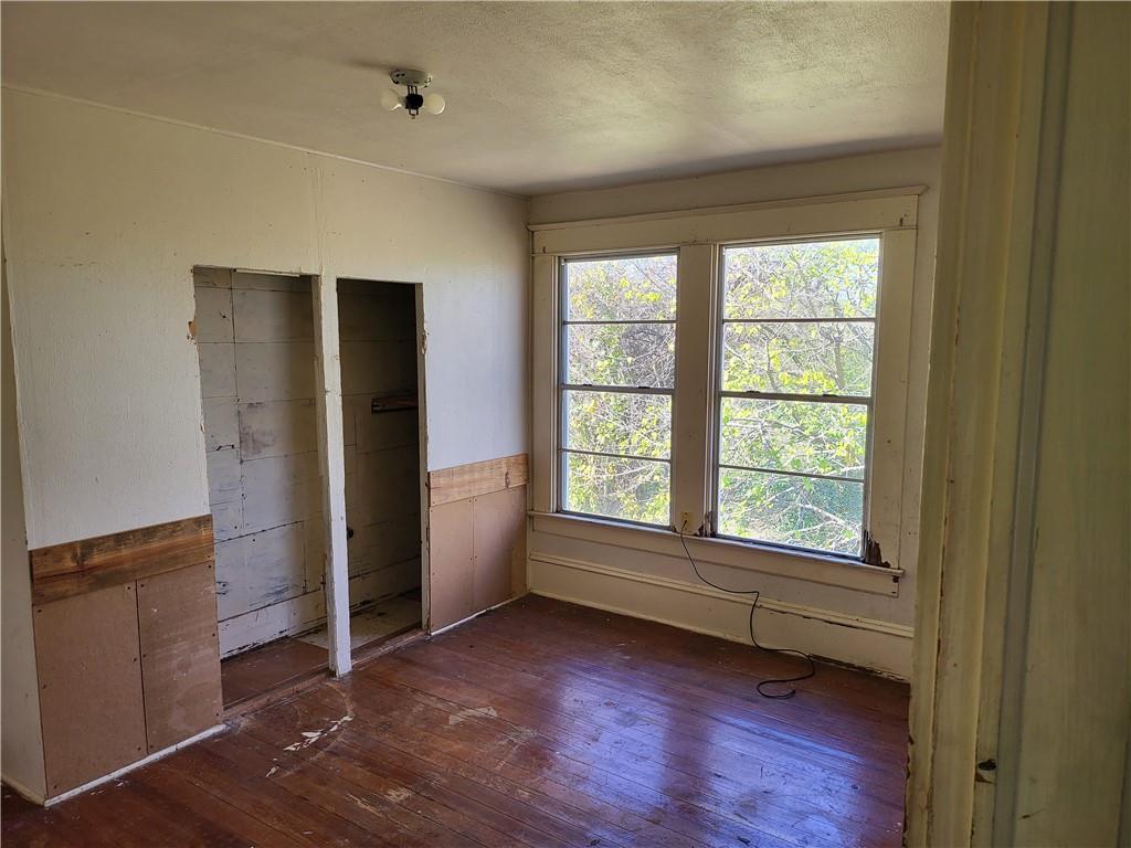 426 N Houston Street Property Photo 20