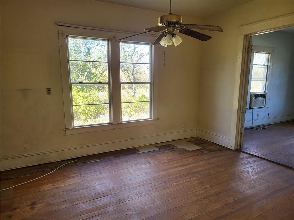 426 N Houston Street Property Photo 32