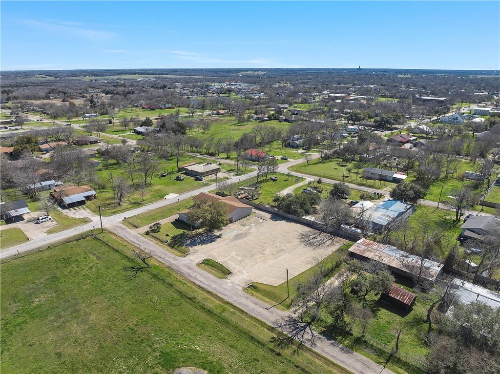 1005 N Red River Street Property Photo 25