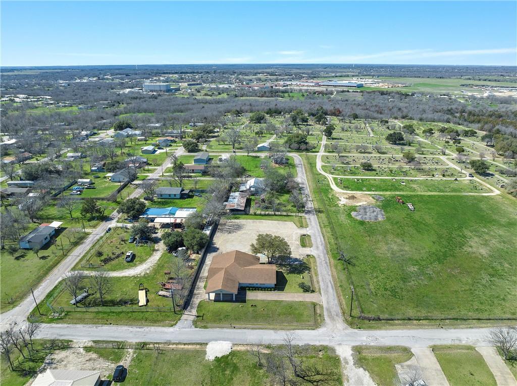 1005 N Red River Street Property Photo 29