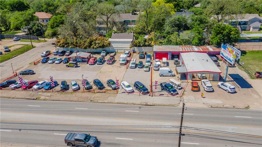 2925 Franklin Avenue Property Photo 2
