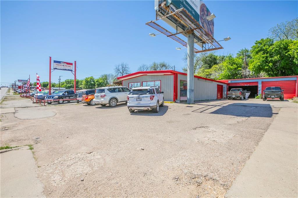 2925 Franklin Avenue Property Photo 19