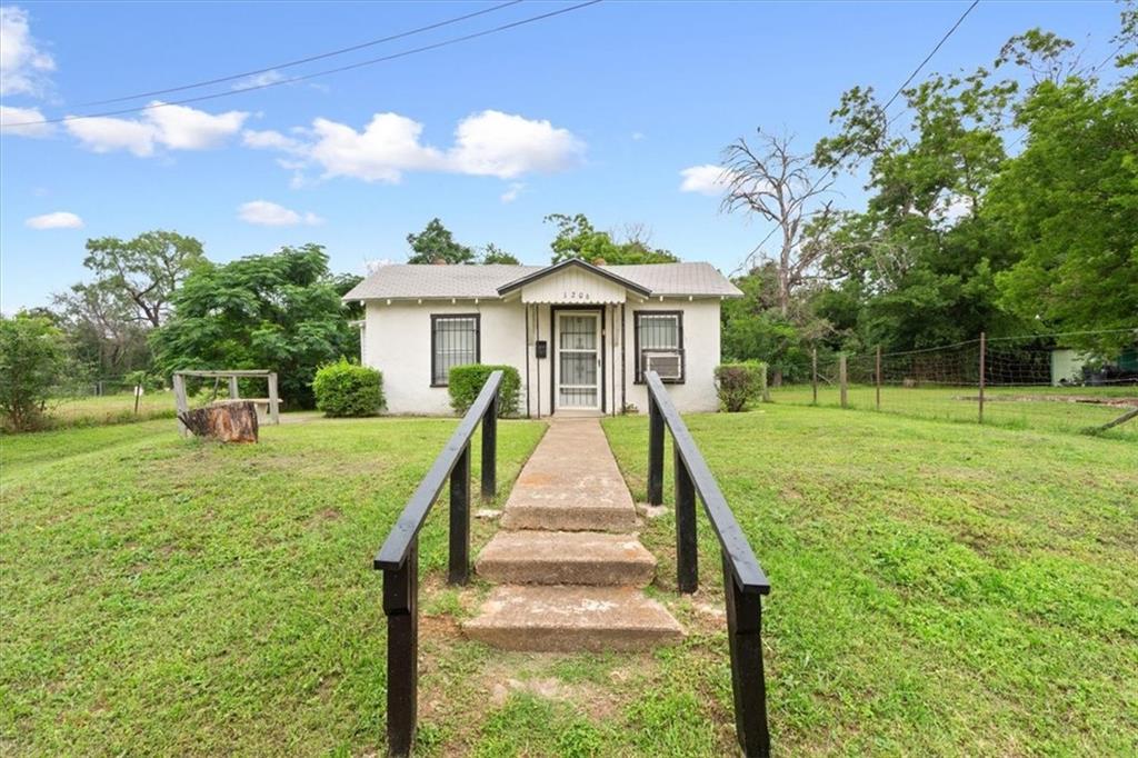 1206 E Calhoun Avenue Property Photo