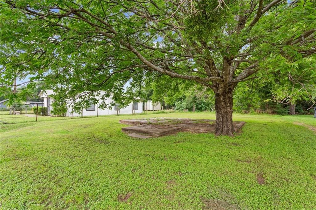 1208 E Calhoun Ave Property Photo