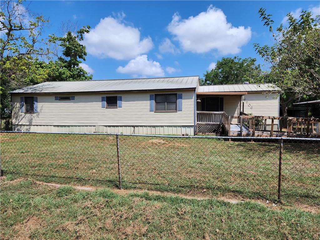 4706 Iowa Street Property Photo