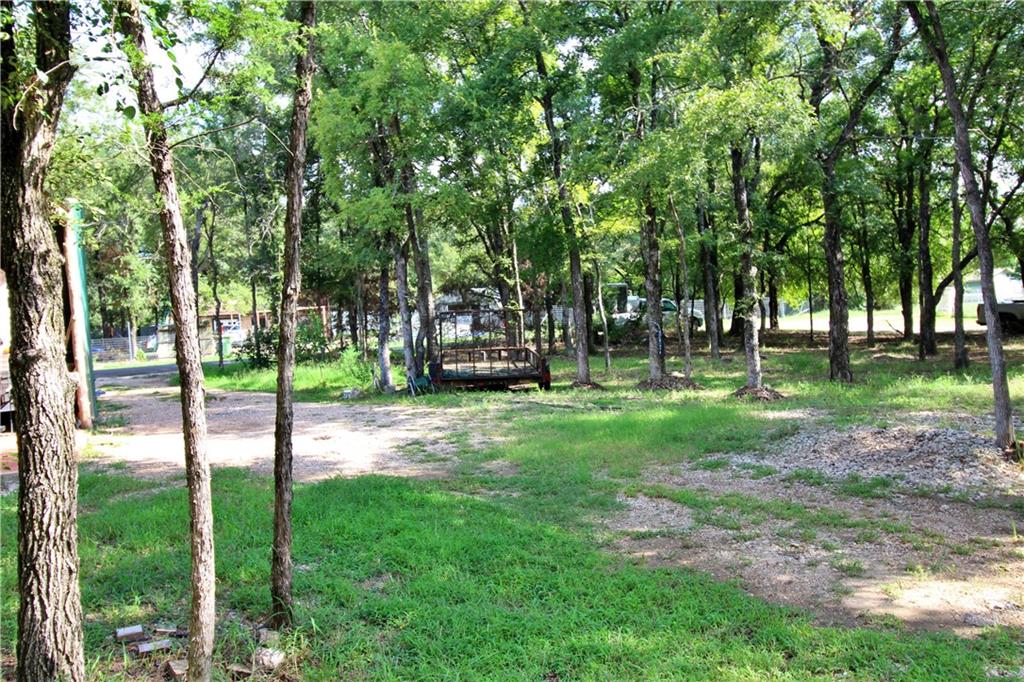 250 Lake Avenue Property Photo 3