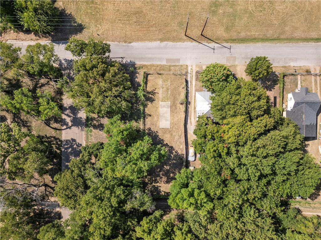 1003 E Clay Street Property Photo 1