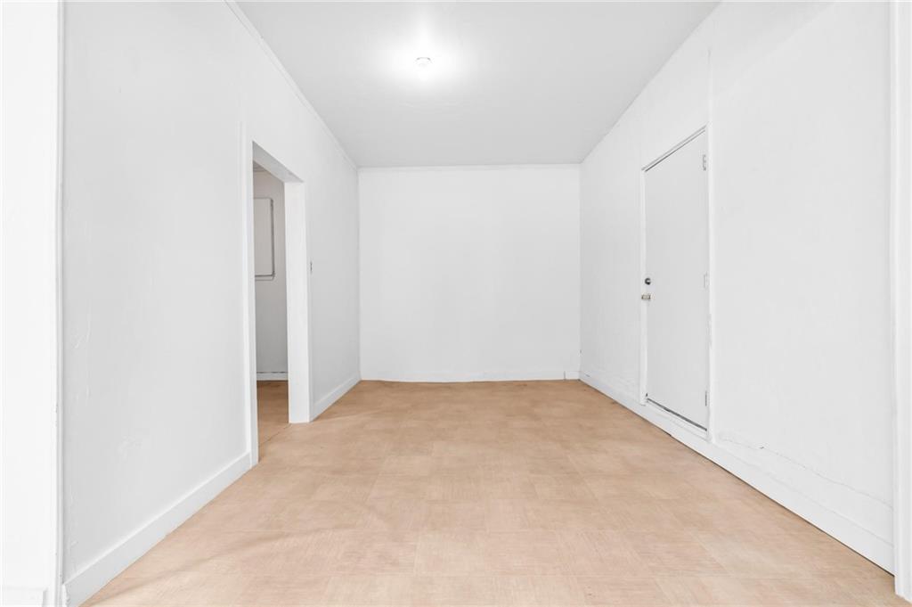 231 E Elm Street Property Photo 7