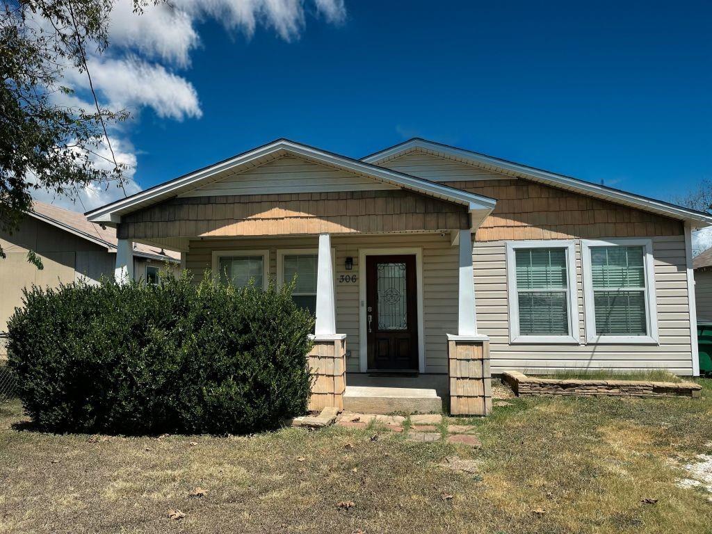 306 4th Street Property Photo