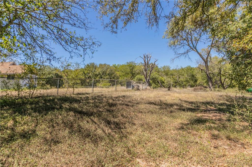 521 River Park Road Property Photo 3