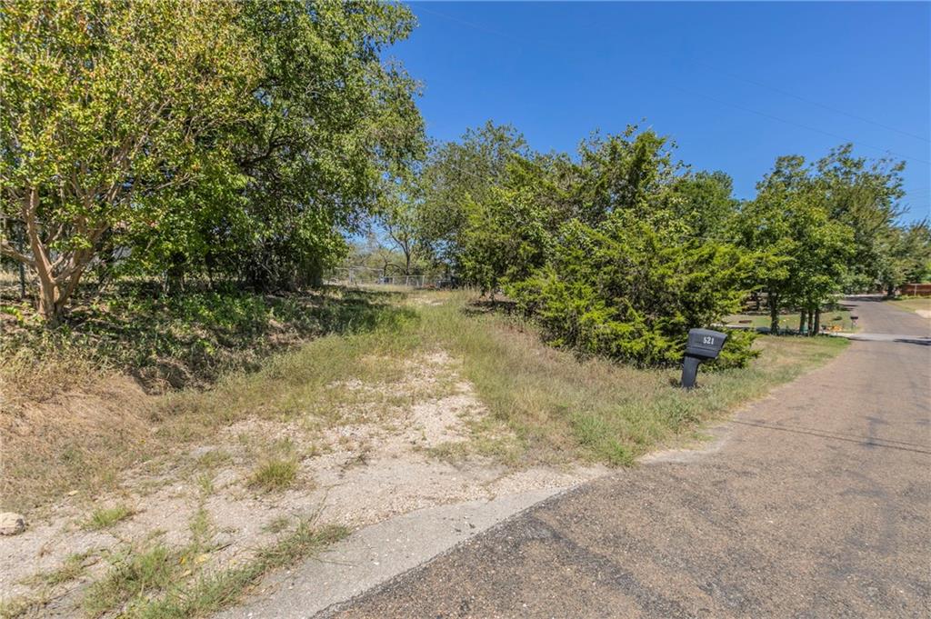 521 River Park Road Property Photo 5