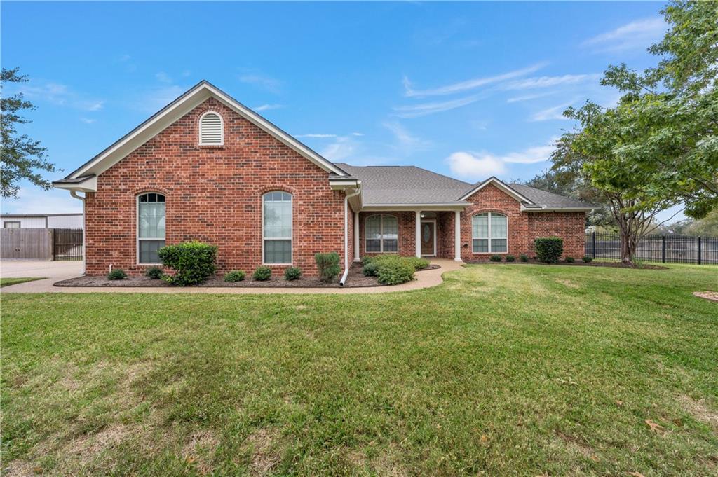 127 Winding Oaks Dr Property Photo