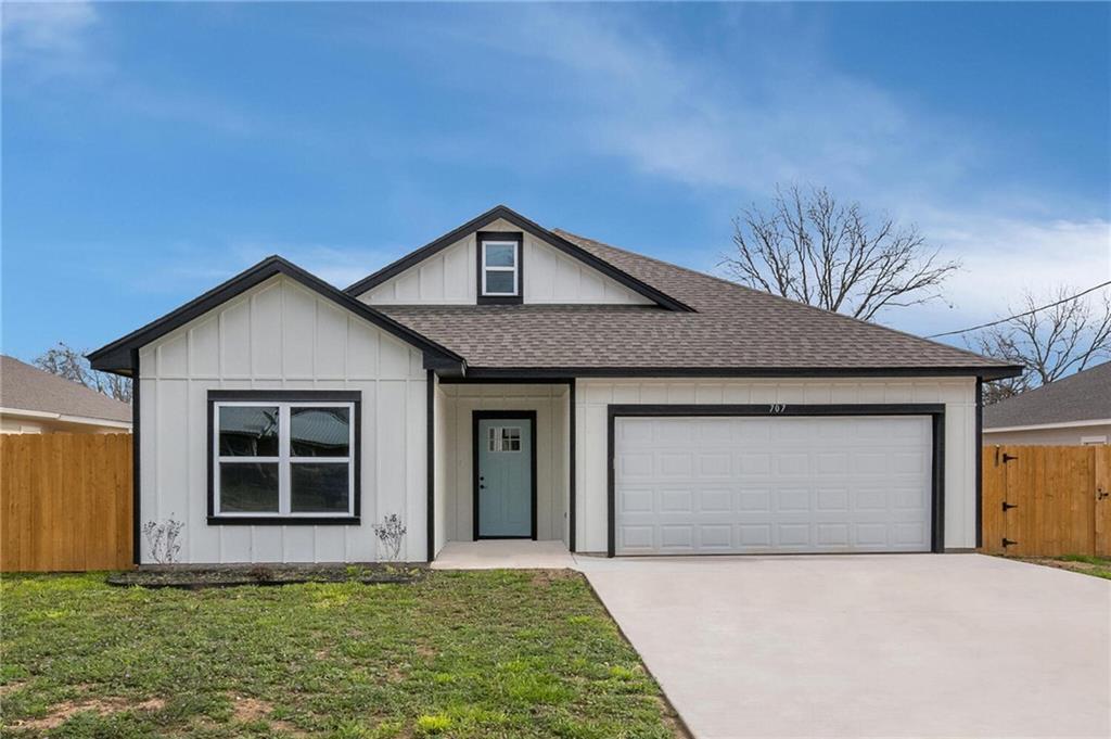 707 N Hill Property Photo