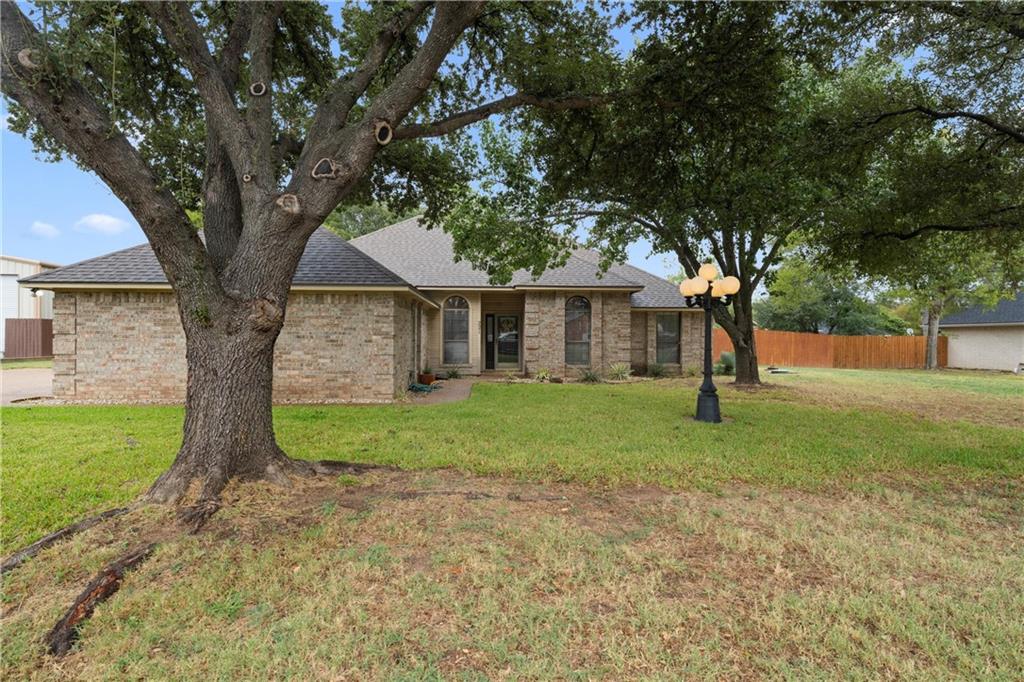 221 Lost Oaks Drive Property Photo