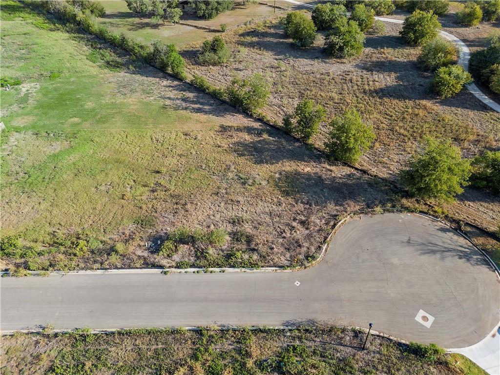 9801 Bridlewood Lane Property Photo 9