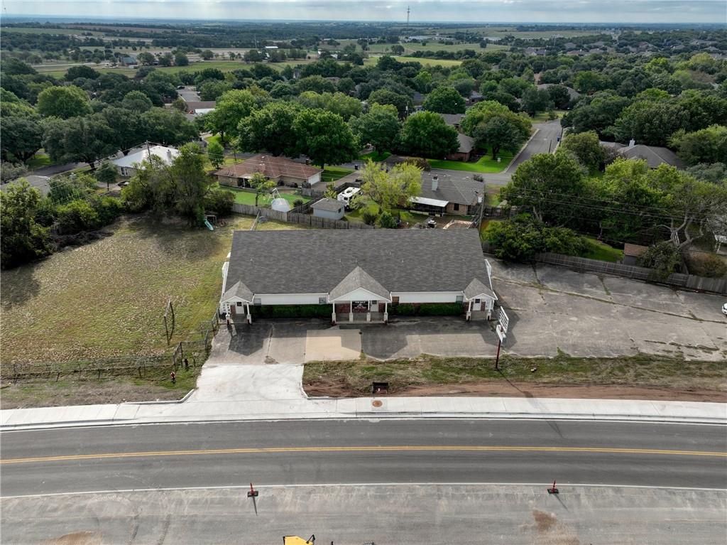 611 W Spring Valley Road Property Photo 1
