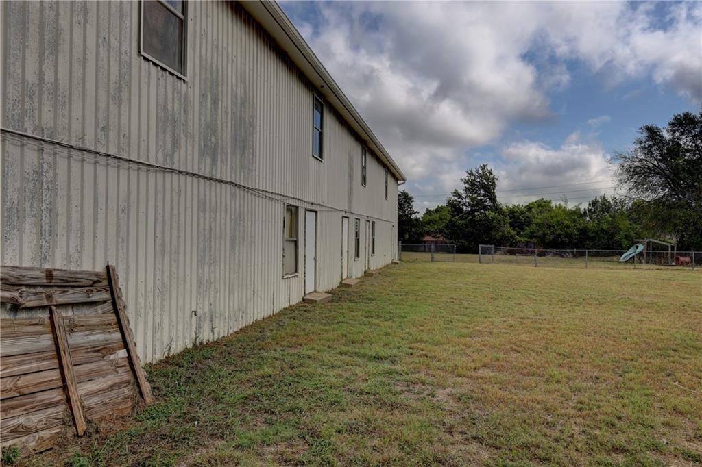 611 W Spring Valley Road Property Photo 8