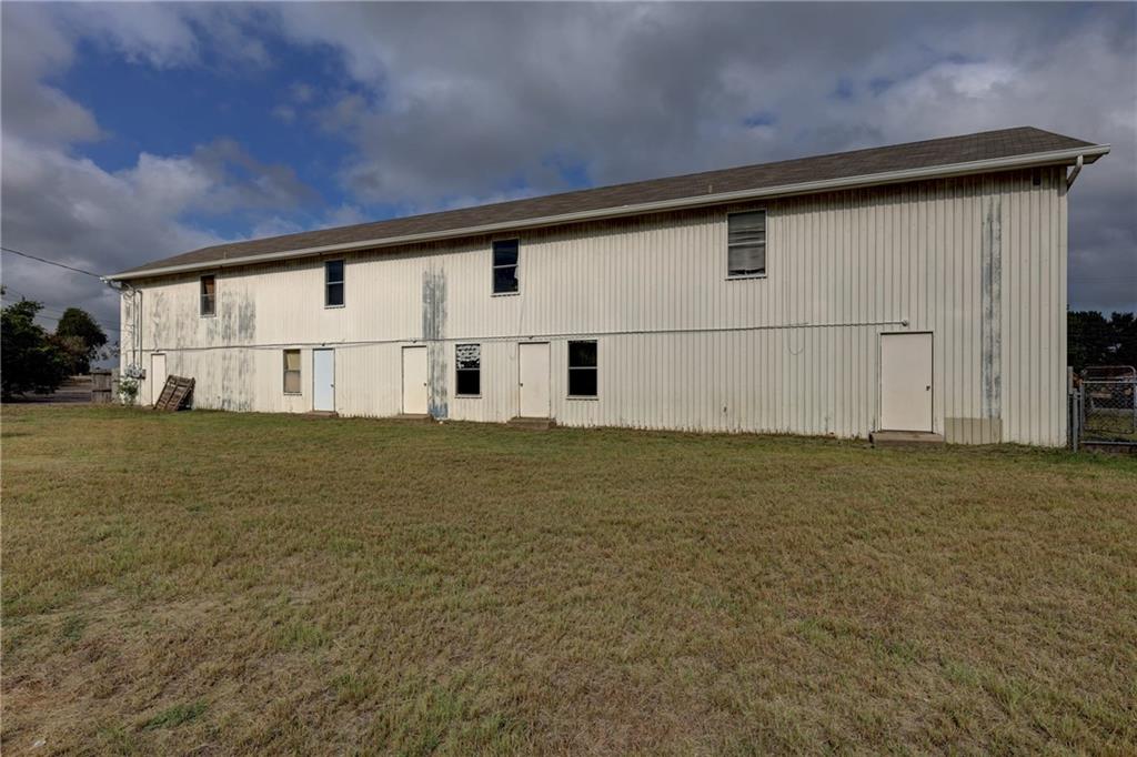 611 W Spring Valley Road Property Photo 9