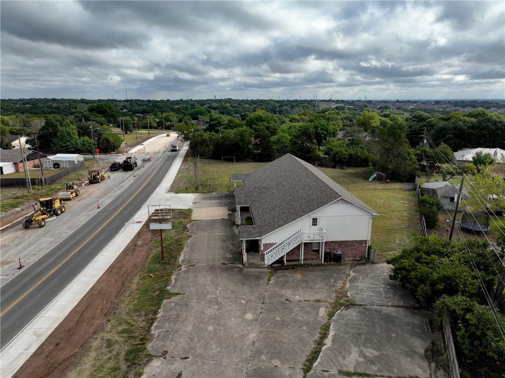 611 W Spring Valley Road Property Photo 14