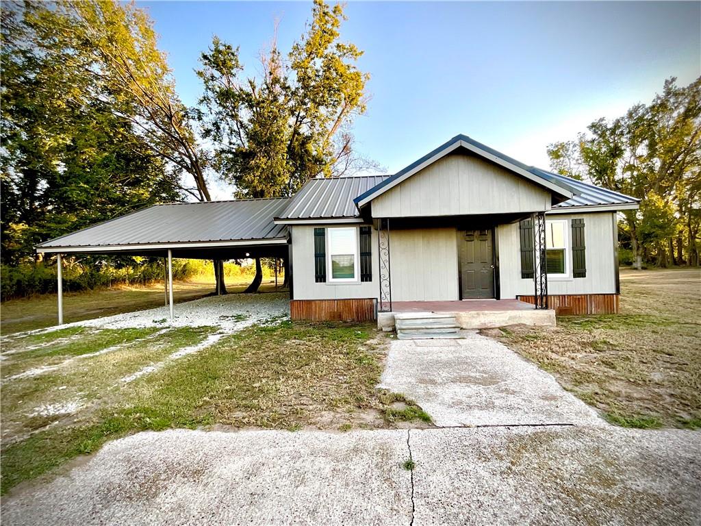 A Varela Groesbeck Real Estate Listings Main Image