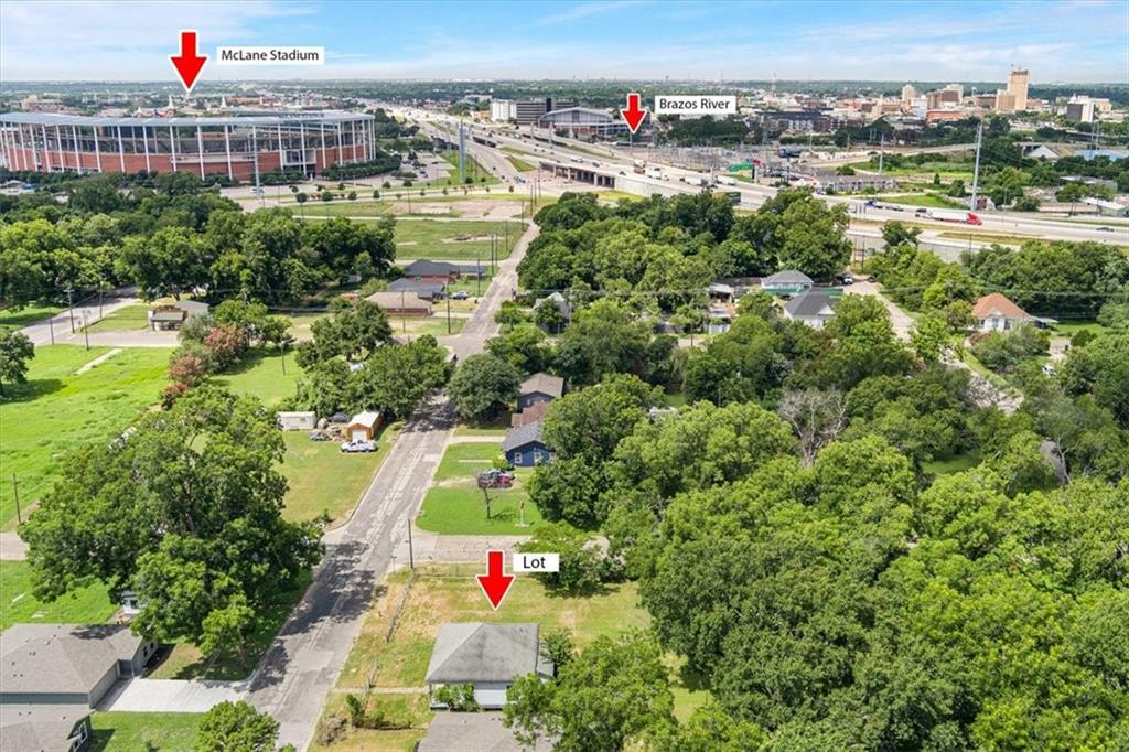 1000 E Calhoun Avenue Property Photo 1