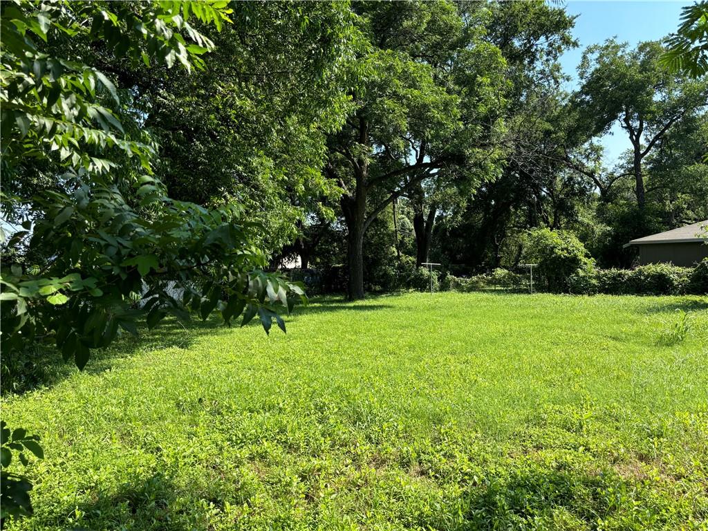 1000 E Calhoun Avenue Property Photo 10