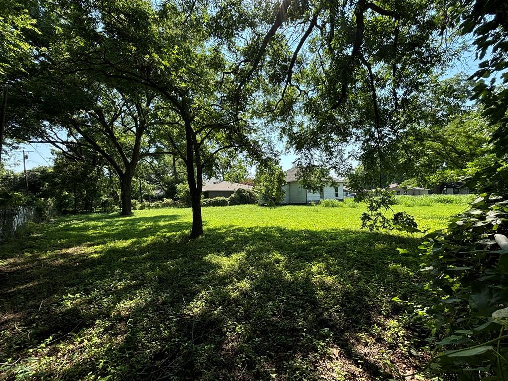 1000 E Calhoun Avenue Property Photo 11