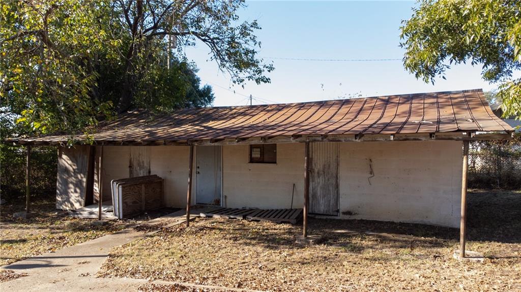 837 State Hwy 171 Property Photo 14