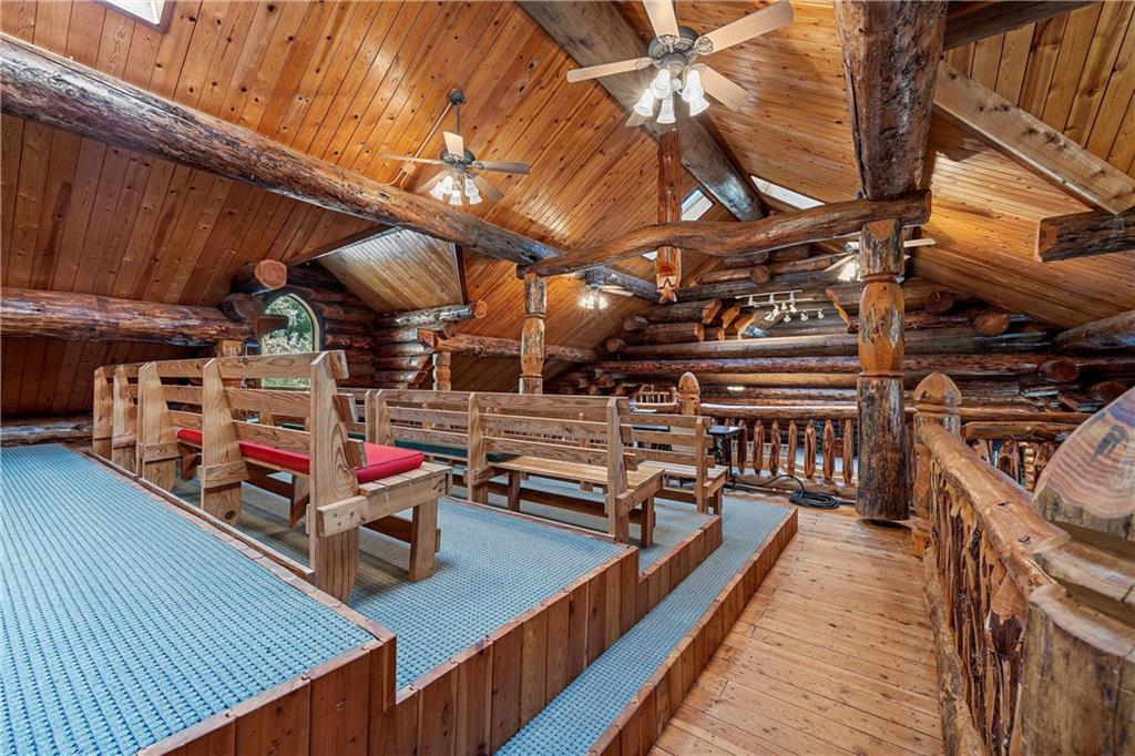 111 Cowboy Court Property Photo 12