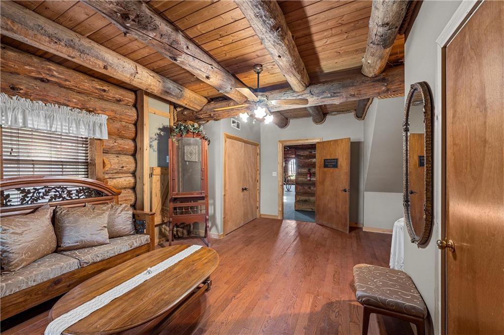 111 Cowboy Court Property Photo 17