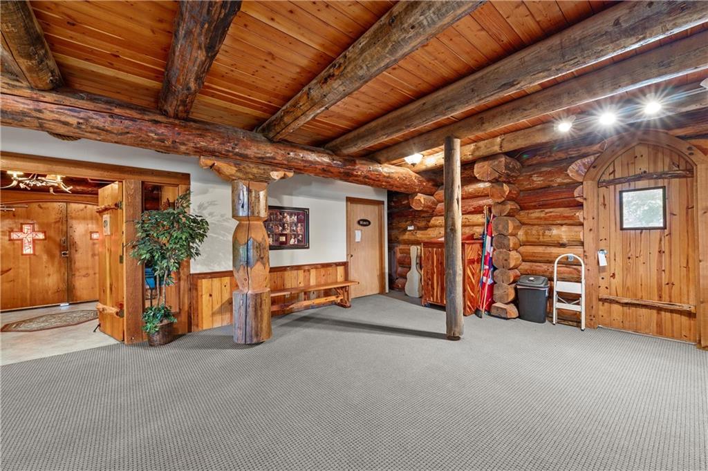 111 Cowboy Court Property Photo 26