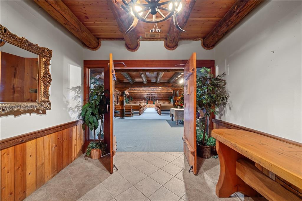 111 Cowboy Court Property Photo 27