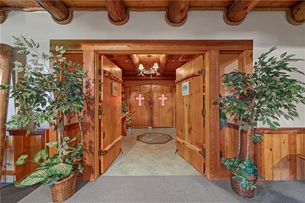 111 Cowboy Court Property Photo 28