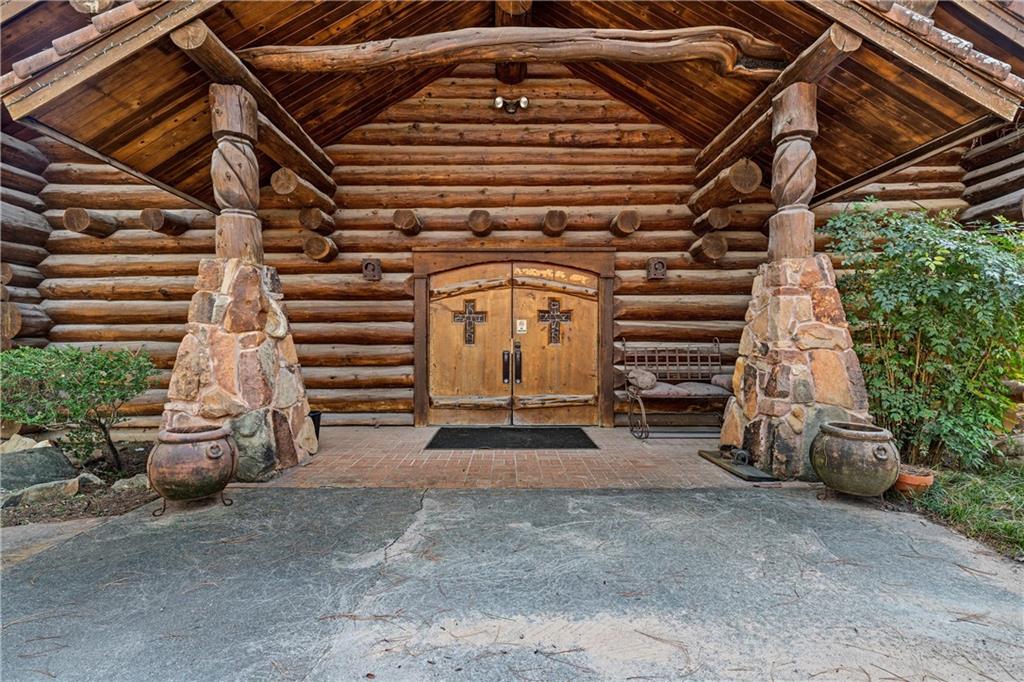 111 Cowboy Court Property Photo 29
