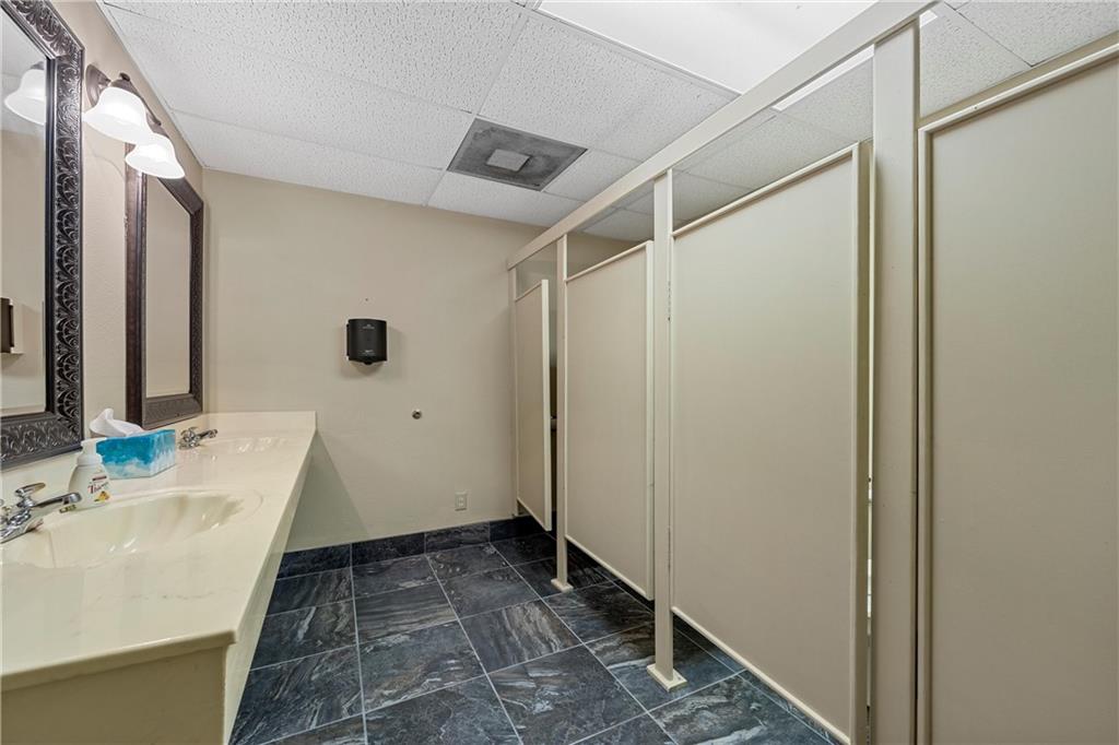 111 Cowboy Court Property Photo 30