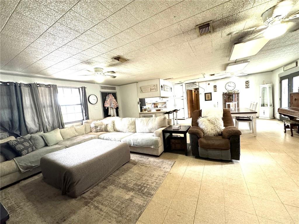 510 Cr 317 Road Property Photo 3