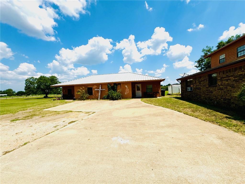 510 Cr 317 Road Property Photo 22